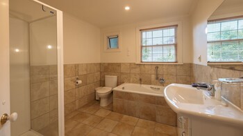 Tasman Holiday Parks - Picton