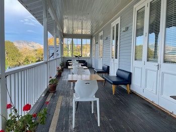 Governors Bay Hotel