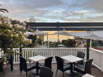 Governors Bay Hotel