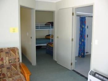 Westport Holiday Park And Motels