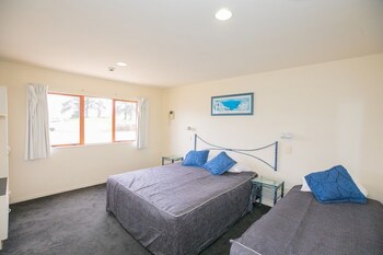 Albany Executive Motor Inn