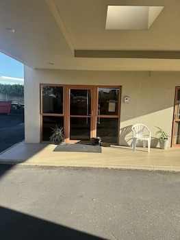 Albany Executive Motor Inn