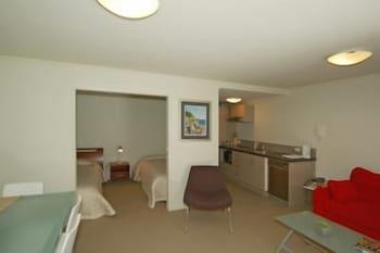 Atlas Suites And Apartments