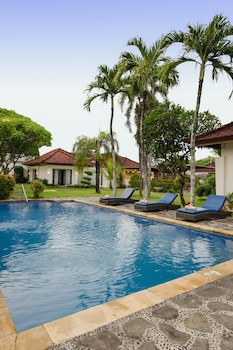 Bali Breezz Hotel
