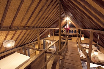Pondok Pitaya Hotel, Surfing & Yoga