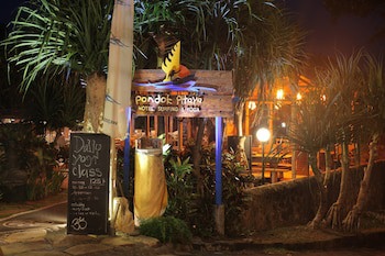 Pondok Pitaya Hotel, Surfing & Yoga