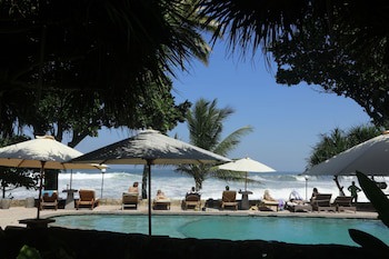 Pondok Pitaya Hotel, Surfing & Yoga