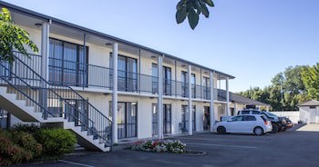 Asure Phoenix Motor Inn