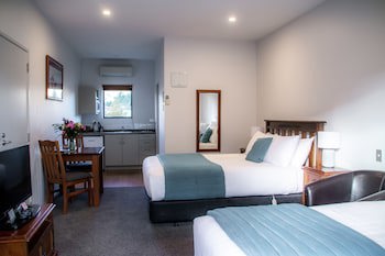 Carrick Lodge Motel