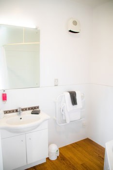 Carrick Lodge Motel