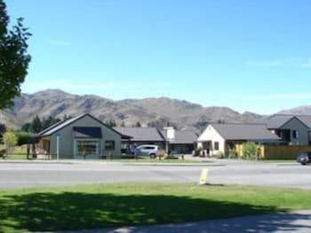Carrick Lodge Motel