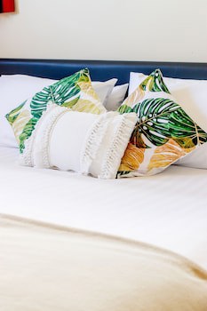 Coleraine Suites & Apartments