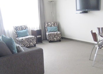 Buller Court On Palmerston