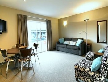 Buller Court On Palmerston