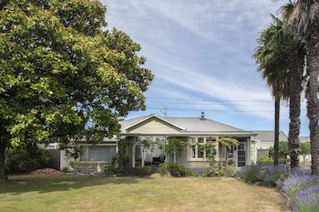 U Studios Masterton