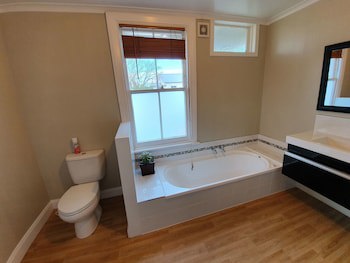 U Studios Masterton