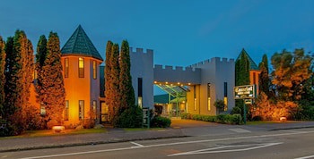 Camelot Motor Lodge
