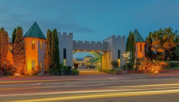 Camelot Motor Lodge
