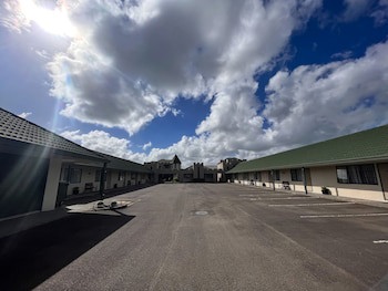 Camelot Motor Lodge