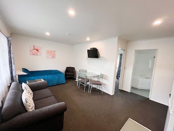 Camelot Motor Lodge