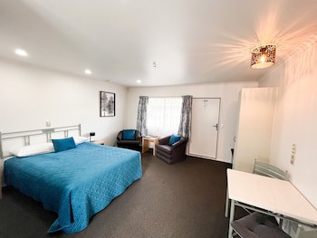 Camelot Motor Lodge
