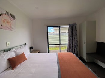 Camelot Motor Lodge