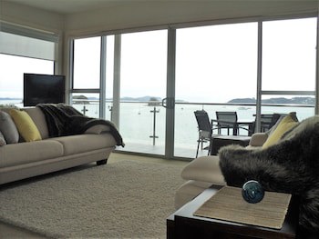 Edgewater Palms Apartments