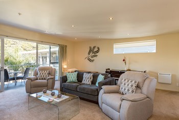 Edgewater Palms Apartments