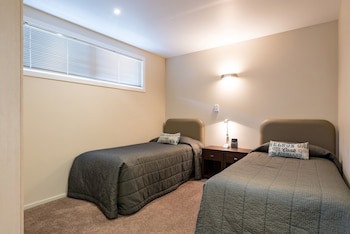 Edgewater Palms Apartments