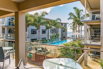 Edgewater Palms Apartments