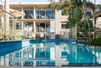 Edgewater Palms Apartments