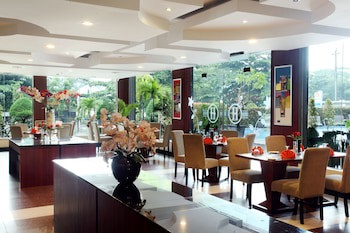 Grand Hatika Hotel
