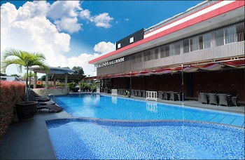 Grand Hatika Hotel
