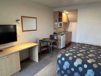 Shelby Motor Lodge