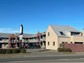 Shelby Motor Lodge