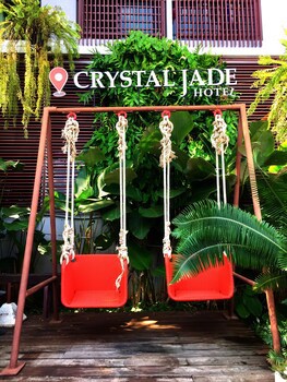 Crystal Jade Hotel