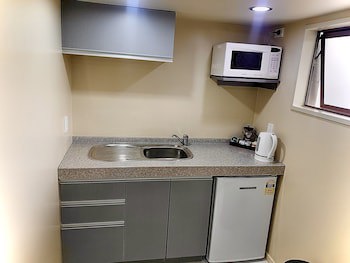 Admirals Motor Inn
