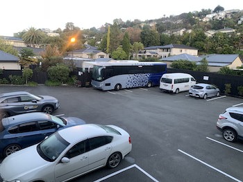 Admirals Motor Inn