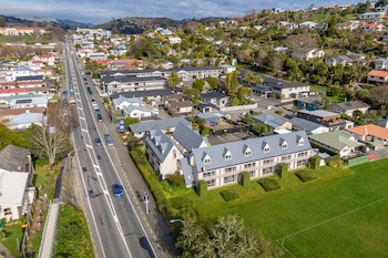 Admirals Motor Inn