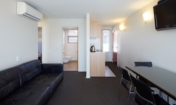Focus Motel And Executive Suites