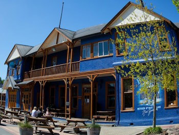 The Blue Pub