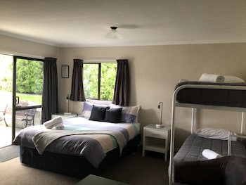 Fiordland Great Views Holiday Park