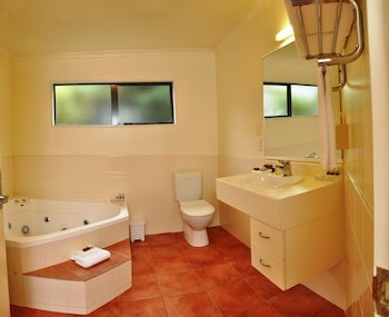 Chancellor Motor Lodge & Conference Centre