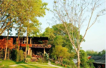 Boutique Raft Resort