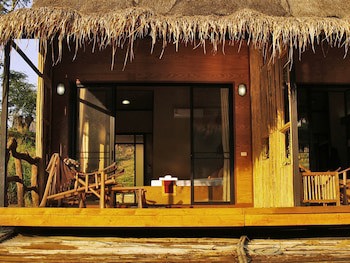 Boutique Raft Resort
