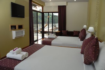 Boutique Raft Resort