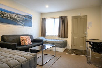 Foreshore Motor Lodge