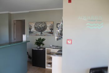 Aquarius Motor Inn