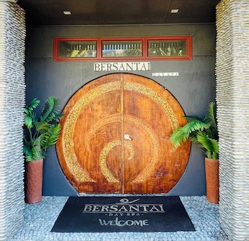 Castaways Resort