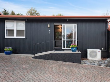 Dunrovin Motel